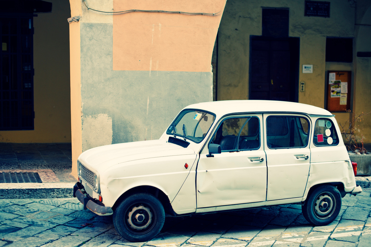 Renault 4, Cross Processing. Color Image